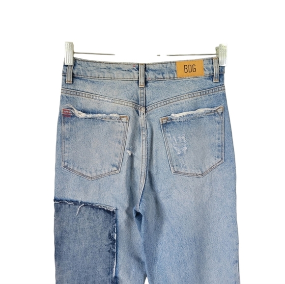 BDG Urban Outfitters Patchwork Slim Straight Jeans Sz 26 High-Waisted Distressed - Picture 4 of 16